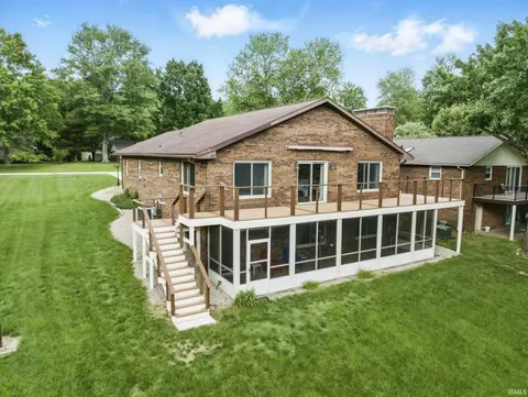 951 W Shepherds Ln, Santa Claus, IN 47579