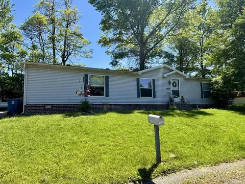 16293 Menominee Dr, Plymouth, IN 46563
