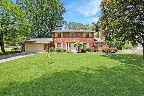 2049 Capella Dr, Evansville, IN 47715