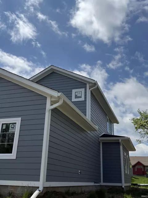 910 N Maple St, Bloomington, IN 47404 photo 3
