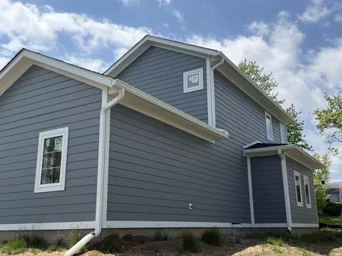 910 N Maple St, Bloomington, IN 47404 photo 4