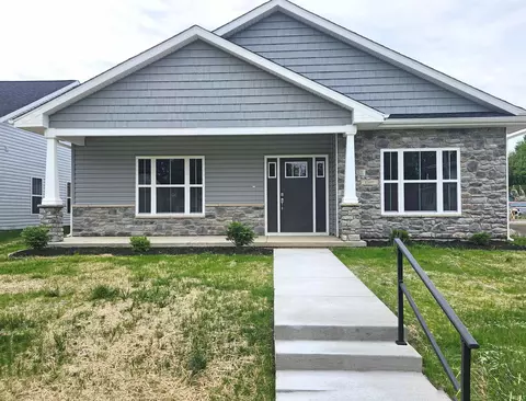 1107 E Wabash St, Frankfort, IN 46041