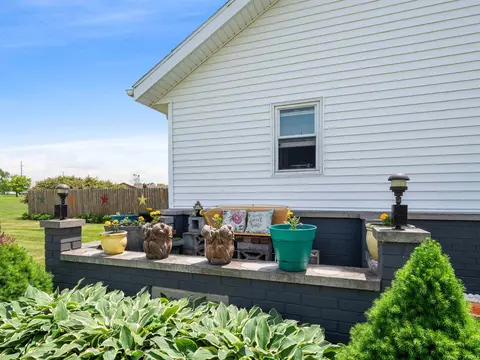 609 Old Brick Rd, Auburn, IN 46706 photo 32