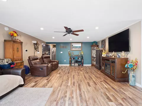 609 Old Brick Rd, Auburn, IN 46706 photo 5
