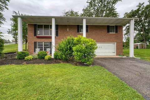 907 Nicholas Dr, Boonville, IN 47601