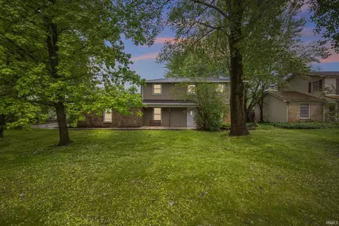 2213 Old Oak Dr, West Lafayette, IN 47906