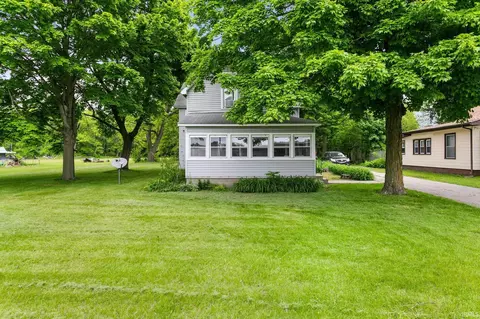 1540 Edwardsburg Ave, Elkhart, IN 46514