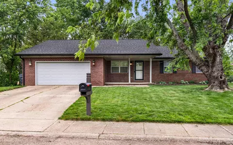 1743 Moccasin Dr, Boonville, IN 47601
