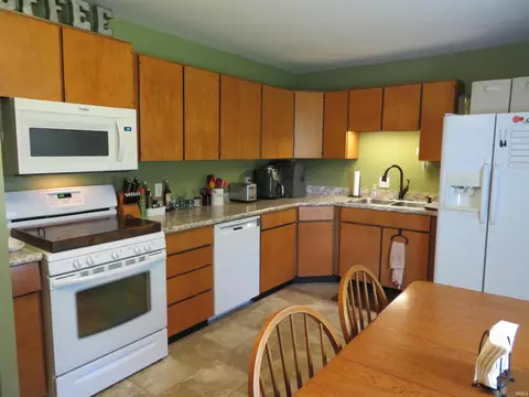 1913 Bashor Rd, Goshen, IN 46526 photo 7