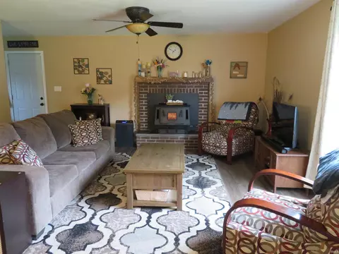 1913 Bashor Rd, Goshen, IN 46526 photo 5
