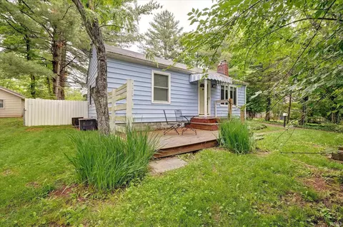 1005 E Maxwell Ln, Bloomington, IN 47401 photo 2