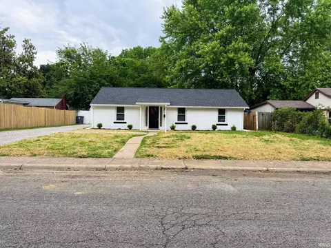 323 S Kenmore Dr, Evansville, IN 47714