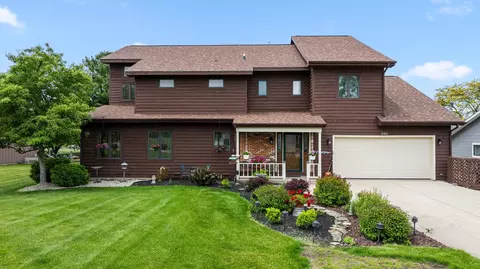 380 Lane 110 Big Otter Lk, Fremont, IN 46737