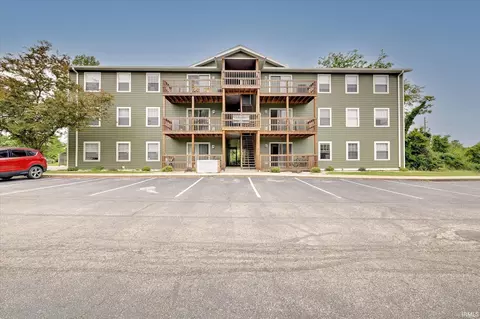 3220 E John Hinkle Pl #F, Bloomington, IN 47408