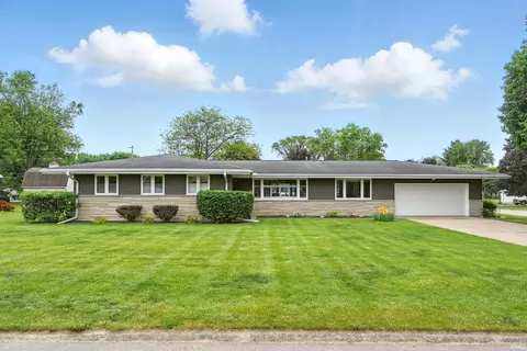 1407 Bluebird Dr, Warsaw, IN 46580
