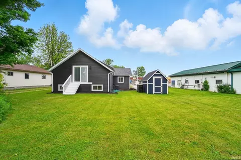 202 E Pickwick Dr, Syracuse, IN 46567 photo 27