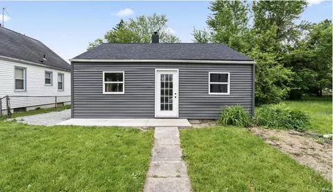 2810 Winter St, Fort Wayne, IN 46806