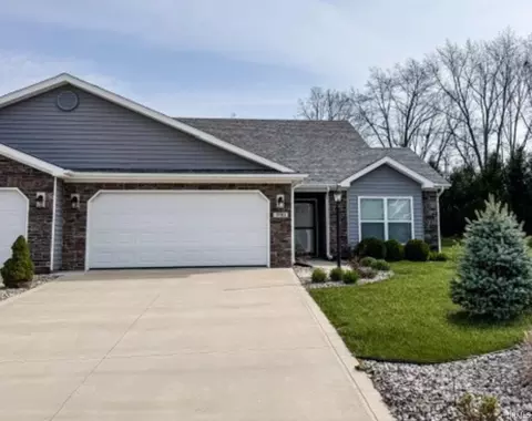 3981 Gussie Ct, Warsaw, IN 46582