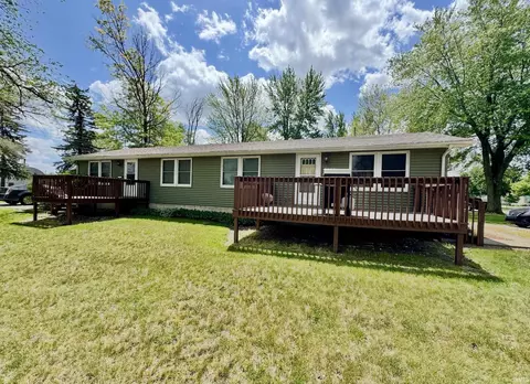 2304 E Jefferson St, Warsaw, IN 46580