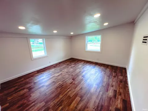 202 E Vine St, Mitchell, IN 47446 photo 12