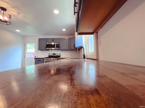 202 E Vine St, Mitchell, IN 47446 photo 15