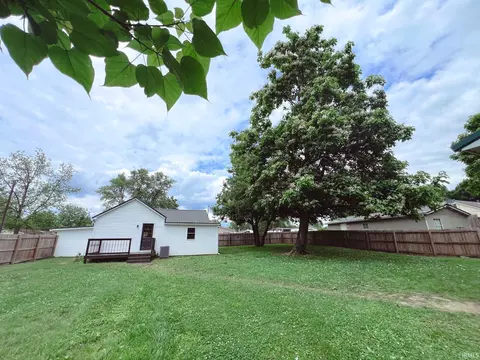 202 E Vine St, Mitchell, IN 47446 photo 32