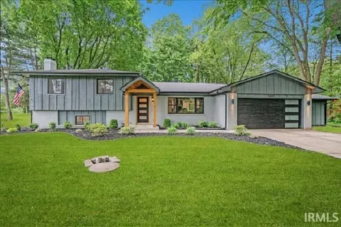 53371 Martin Ln, South Bend, IN 46635