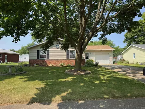 1414 Spear St, Rochester, IN 46975
