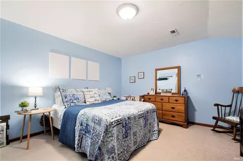 Bedroom - 907 Eagle Blvd, Bristol, IN 46507 photo 4 of 4