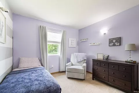 Bedroom - 907 Eagle Blvd, Bristol, IN 46507 photo 2 of 4