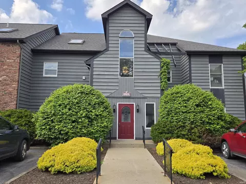 1300 Winding Ridge Ln #C-8, Valparaiso, IN 46383