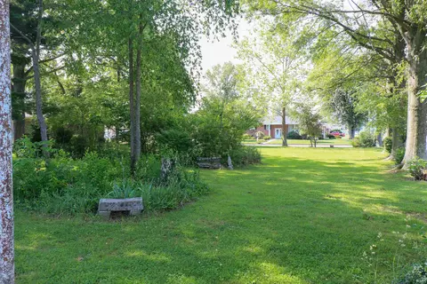 802 Hasenour Ave, Jasper, IN 47546 photo 10