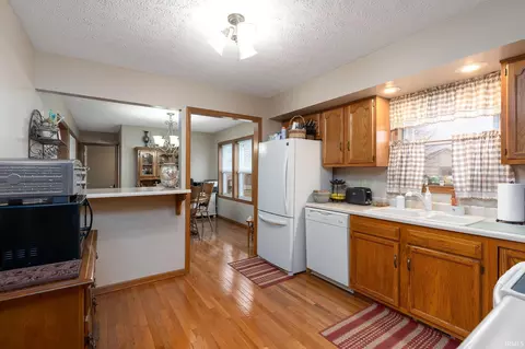 300 S Heritage Dr, Delphi, IN 46923 photo 8