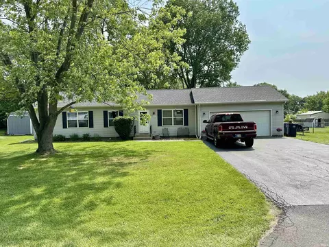 1321 Gable Dr, Warsaw, IN 46580