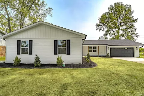 2135 Old Oak Dr, West Lafayette, IN 47906