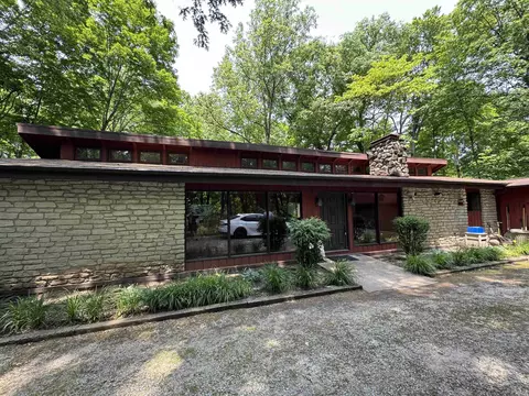 112 Hideaway Ln, West Lafayette, IN 47906
