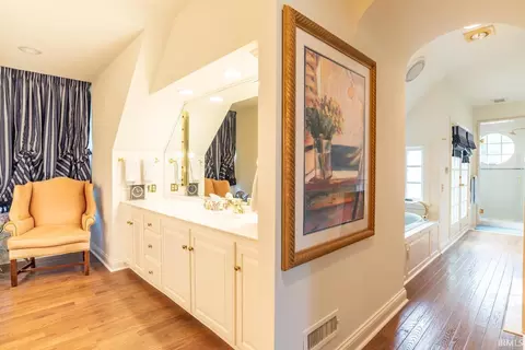 Entry Way - 2550 S And 2552 S Smith Rd, Bloomington, IN 47401 photo 4 of 4