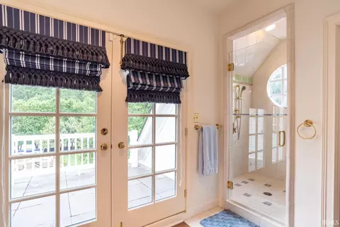 Bath - 2550 S And 2552 S Smith Rd, Bloomington, IN 47401 photo 1 of 3