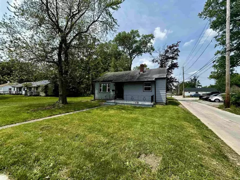 4314 Smith St, Fort Wayne, IN 46806