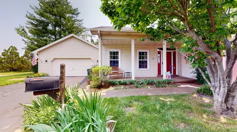 722 Kingswood Dr, Evansville, IN 47715