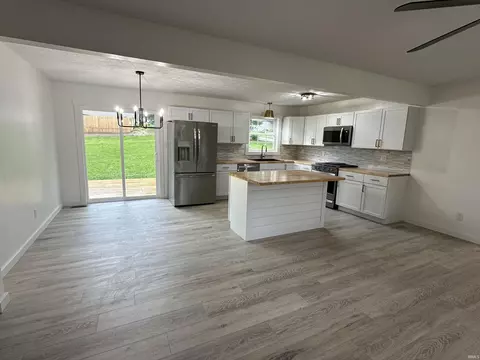 401 Vista Dr, Oolitic, IN 47451 photo 3