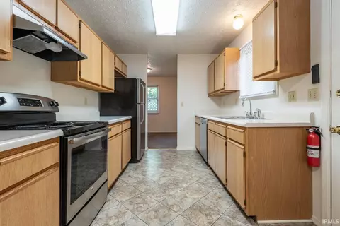 814 W Third St, Bloomington, IN 47404 photo 9