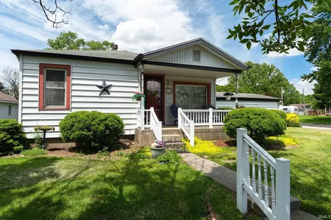 310 E Main St, Chalmers, IN 47929 photo 3