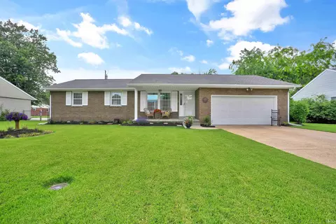 1908 N Iroquois Dr, Evansville, IN 47715