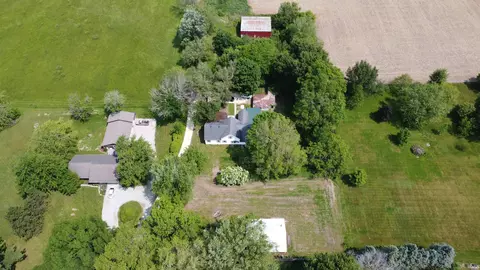 View/Area - 1020 E State St, Albany, IN 47320 photo 2 of 7