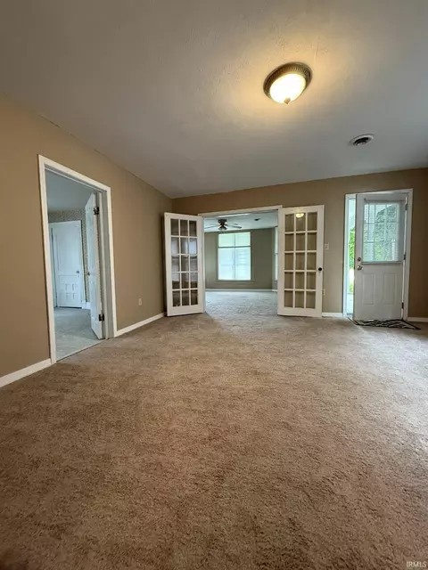 Living - 515 W Vine St, Mitchell, IN 47446 photo 4 of 4