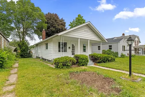 1815 E Bowman St, South Bend, IN 46613 photo 8