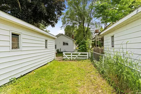 1815 E Bowman St, South Bend, IN 46613 photo 29