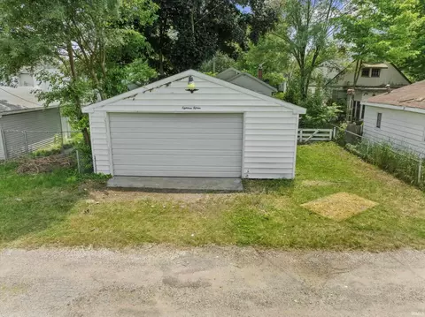 1815 E Bowman St, South Bend, IN 46613 photo 35