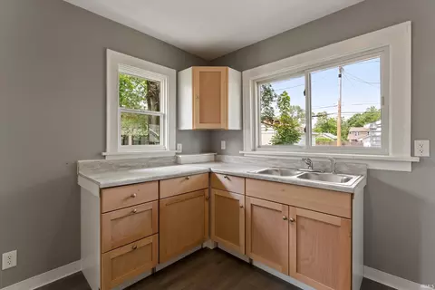 1815 E Bowman St, South Bend, IN 46613 photo 16